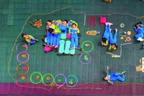 在户外一起玩出更多花样——记广州市番禺区东城幼儿园领衔的户外混龄自主游戏课程构建